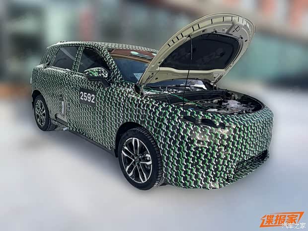 一汽与零跑合作首款车型谍照曝光 搭载红旗发动机 有望年内发布